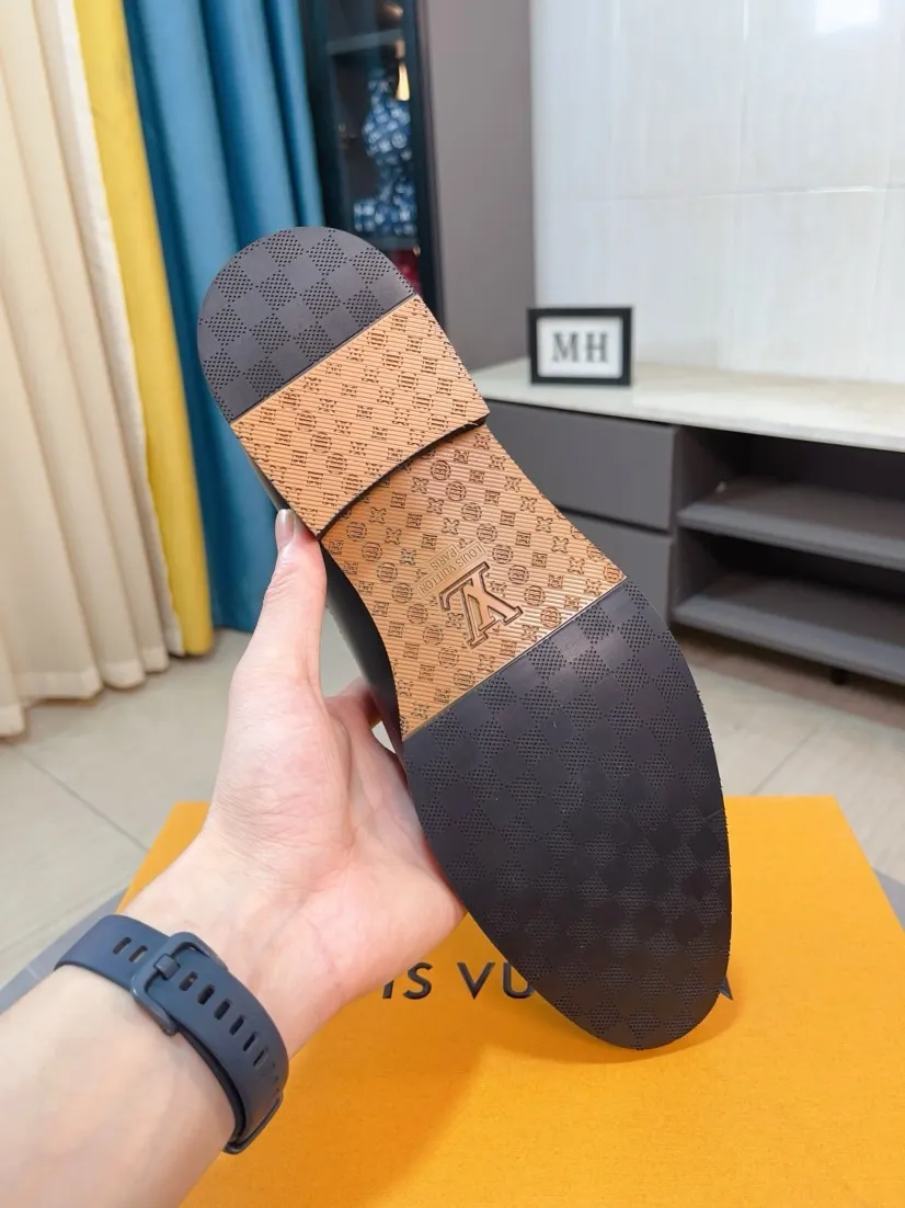 Men's men's shoes 💰520🌸🌸【LV Louis Vuitton】~ New product 🆕High-end original men's 🚹Business casual leather shoes, made of original cowhide open-edge bead fabric➕comfortable and soft cowhide lining➕cowhide insole, original LOGO rubber non-slip outsole. Code number: 38-44